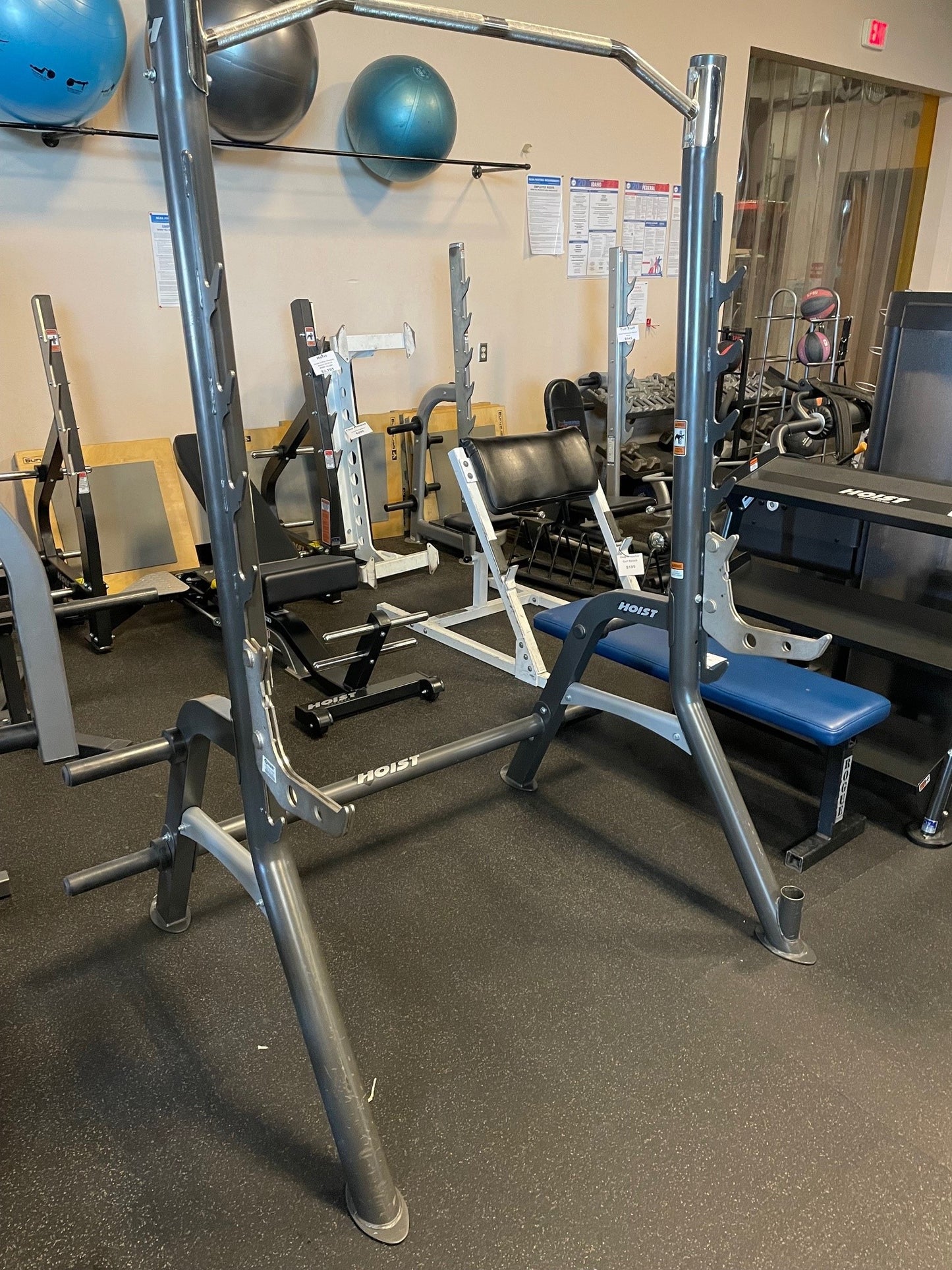 Used Hoist Squat rack with Safety Tiers