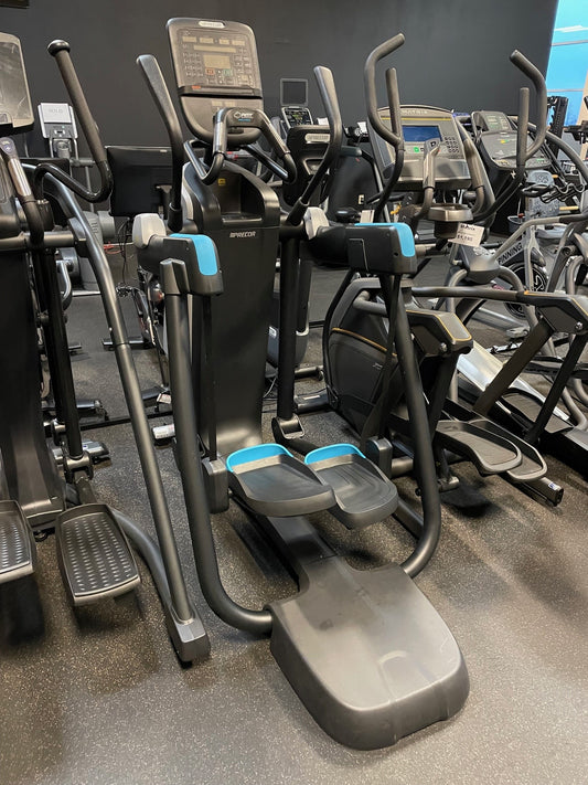 Like New Precor AMT 835 Adaptive Motion Trainer
